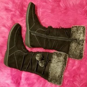 NEW Women Black Fur Boots